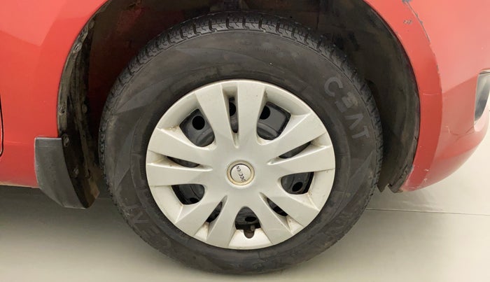 2012 Maruti Swift VXI, Petrol, Manual, 35,682 km, Right Front Wheel