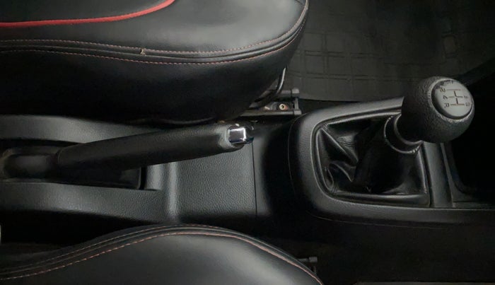 2012 Maruti Swift VXI, Petrol, Manual, 35,682 km, Gear Lever