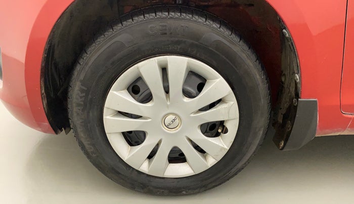 2012 Maruti Swift VXI, Petrol, Manual, 35,682 km, Left Front Wheel