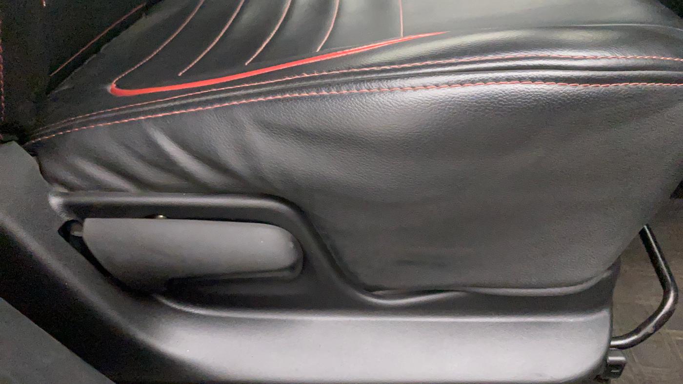 2012 Maruti Swift VXI, Petrol, Manual, 35,682 km, Driver Side Adjustment Panel
