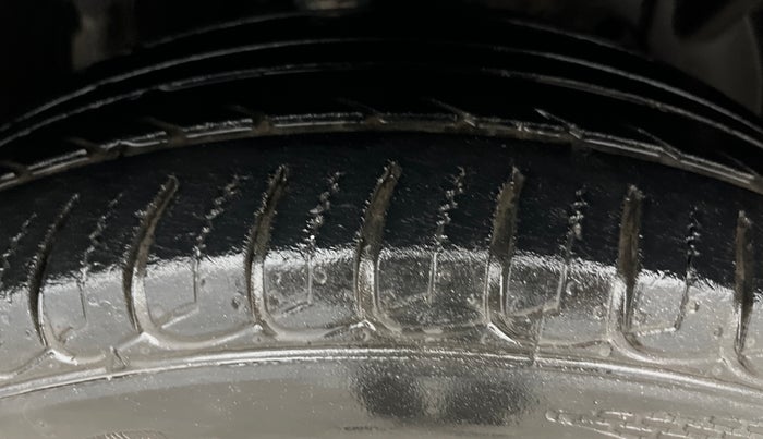 2015 Ford Ecosport TITANIUM 1.5L PETROL, Petrol, Manual, 77,577 km, Right Front Tyre Tread