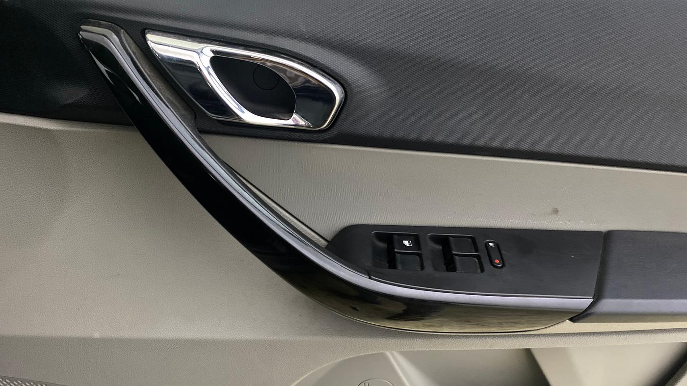2019 Tata Tiago XZA PLUS PETROL, Petrol, Automatic, 29,717 km, Driver Side Door Panels Control