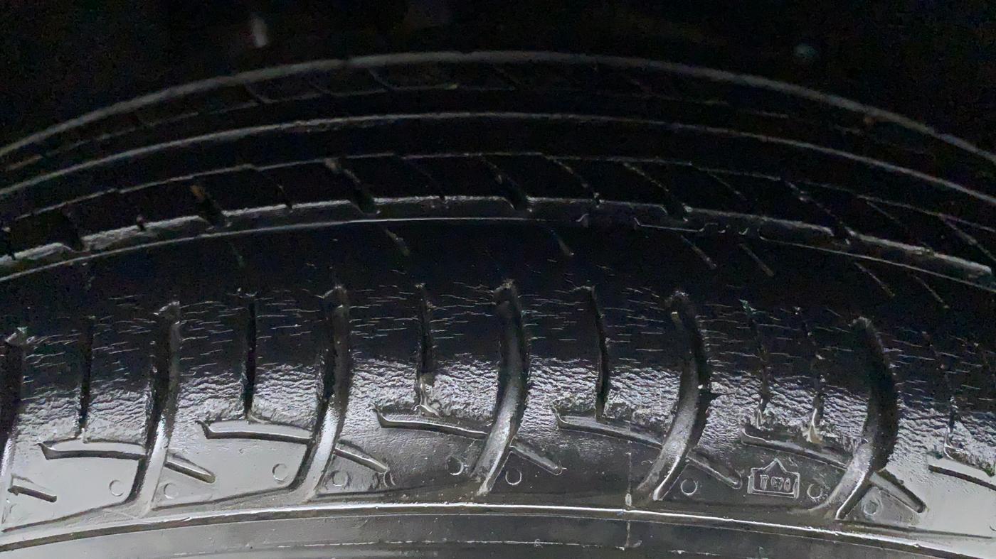 2018 Maruti Baleno DELTA 1.2 K12, Petrol, Manual, 37,422 km, Right Rear Tyre Tread