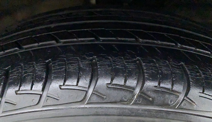 2018 Maruti Baleno DELTA 1.2 K12, Petrol, Manual, 37,422 km, Right Front Tyre Tread