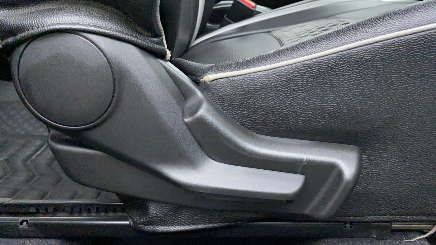 2018 Maruti Baleno DELTA 1.2 K12, Petrol, Manual, 37,422 km, Driver Side Adjustment Panel