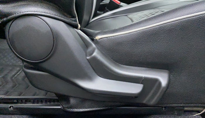 2018 Maruti Baleno DELTA 1.2 K12, Petrol, Manual, 37,422 km, Driver Side Adjustment Panel