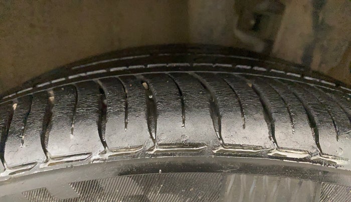 2021 Hyundai NEW I20 ASTA (O) 1.2 MT, Petrol, Manual, 19,506 km, Left Rear Tyre Tread