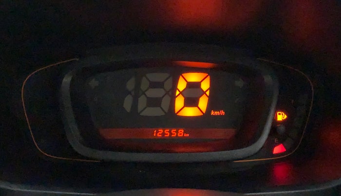 2018 Renault Kwid RXT 0.8 (O), Petrol, Manual, 12,648 km, Odometer Image