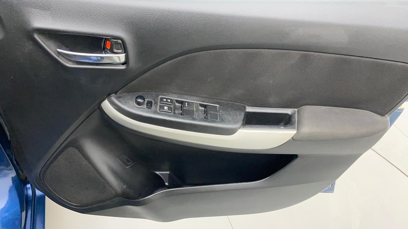2016 Maruti Baleno DELTA PETROL 1.2, Petrol, Manual, 1,00,505 km, Driver Side Door Panels Control