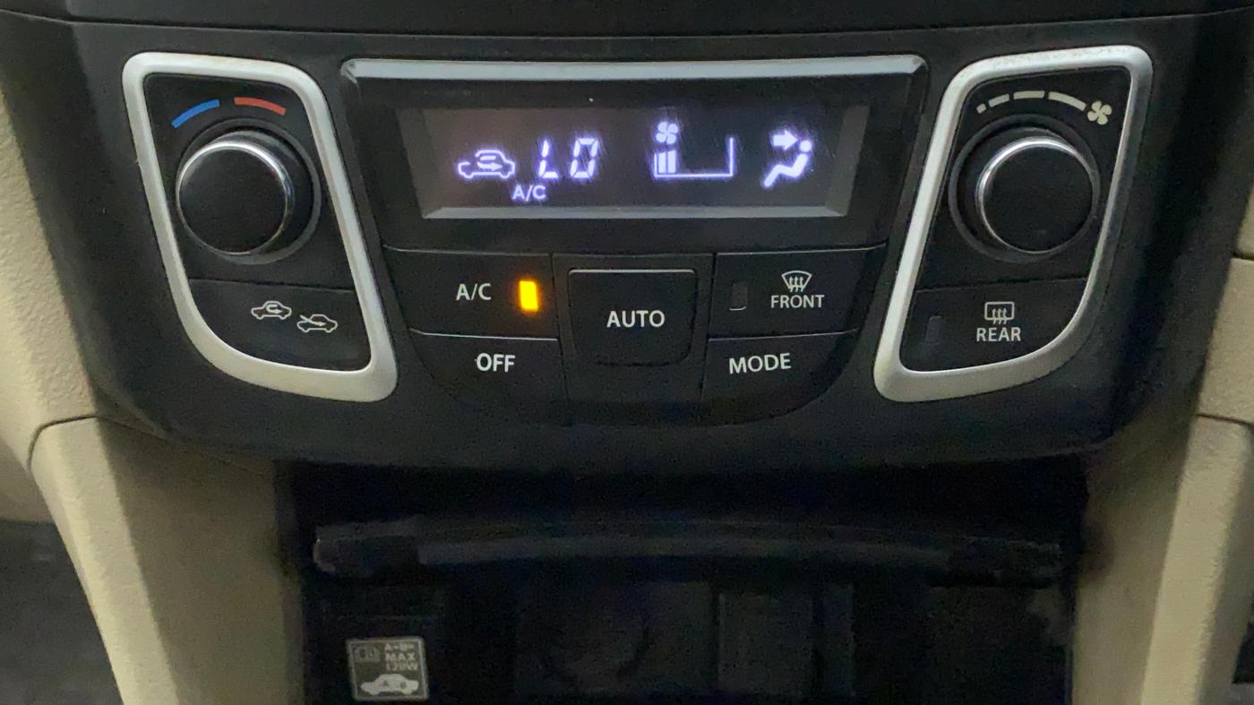 2016 Maruti Ciaz ZXI, Petrol, Manual, 63,300 km, Automatic Climate Control