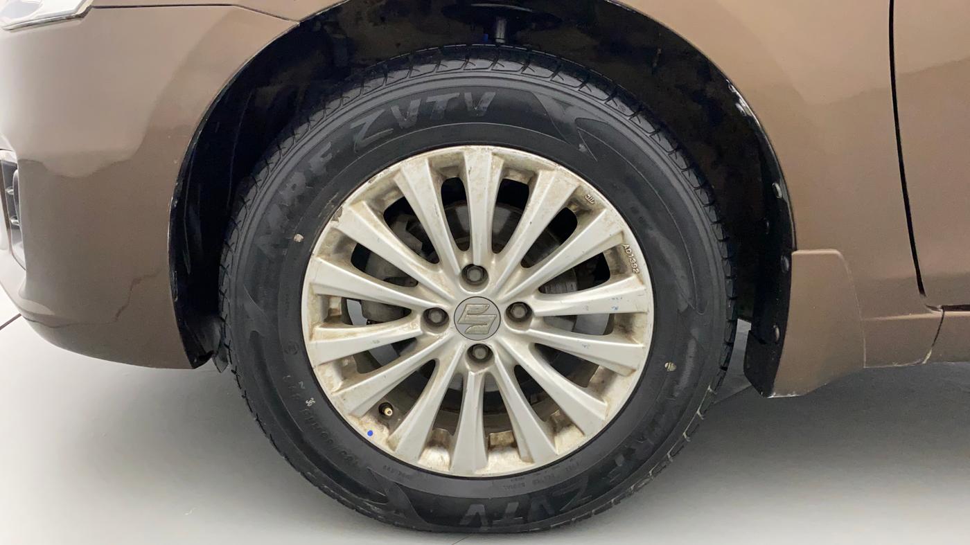 2016 Maruti Ciaz ZXI, Petrol, Manual, 63,300 km, Left Front Wheel