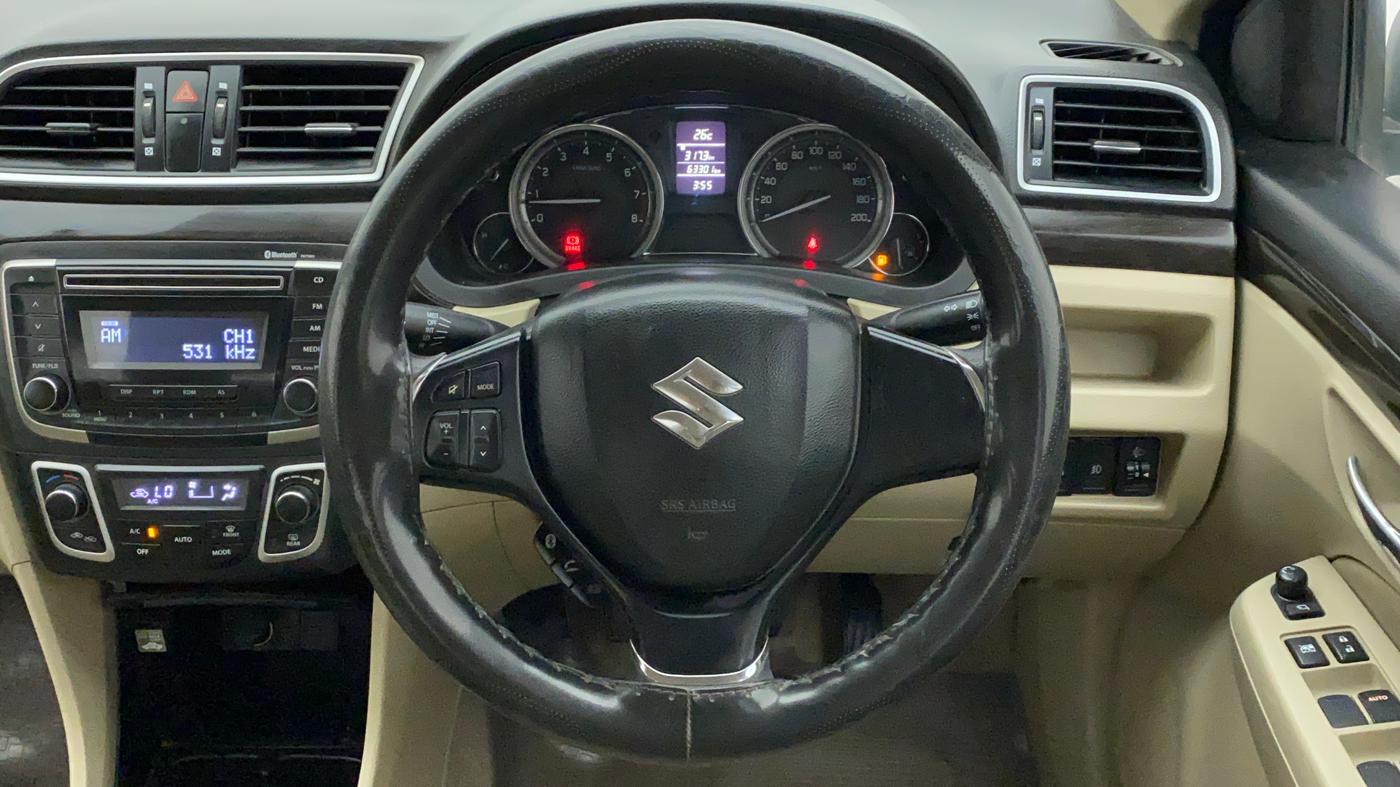 2016 Maruti Ciaz ZXI, Petrol, Manual, 63,300 km, Steering Wheel Close Up