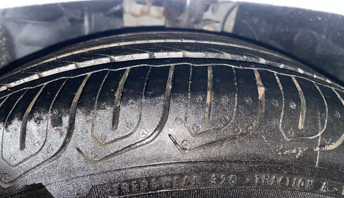 2016 Ford Figo Aspire TITANIUM1.5 DIESEL, Diesel, Manual, 48,080 km, Left Front Tyre Tread