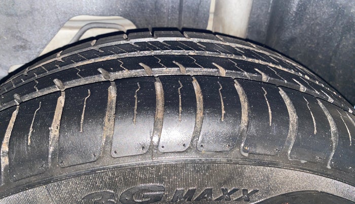 2016 Ford Figo Aspire TITANIUM1.5 DIESEL, Diesel, Manual, 48,080 km, Left Rear Tyre Tread