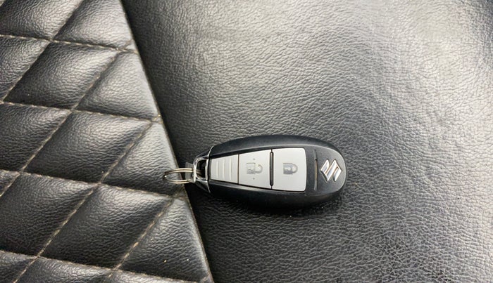 2016 Maruti Swift ZDI, Diesel, Manual, 1,37,997 km, Key Close Up