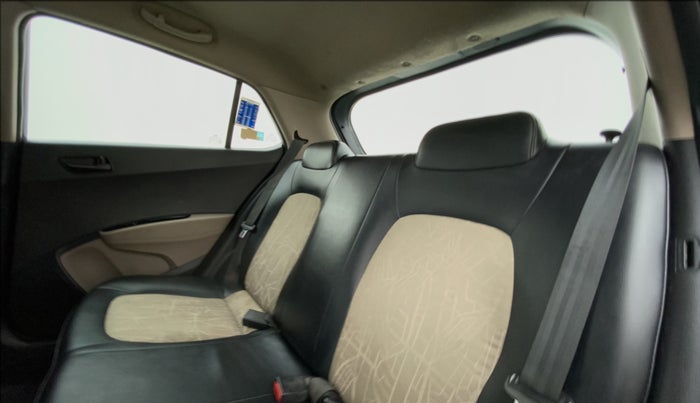 2017 Hyundai Grand i10 magna 1.2 crdi, Diesel, Manual, 68,364 km, Right Side Rear Door Cabin