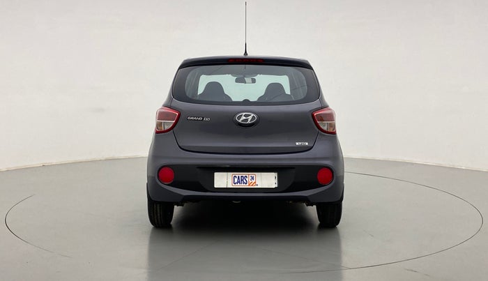2017 Hyundai Grand i10 magna 1.2 crdi, Diesel, Manual, 68,364 km, Back/Rear