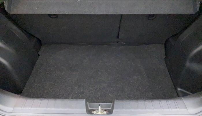 2018 Maruti Baleno ZETA 1.2 K12, Petrol, Manual, 42,273 km, Boot Inside