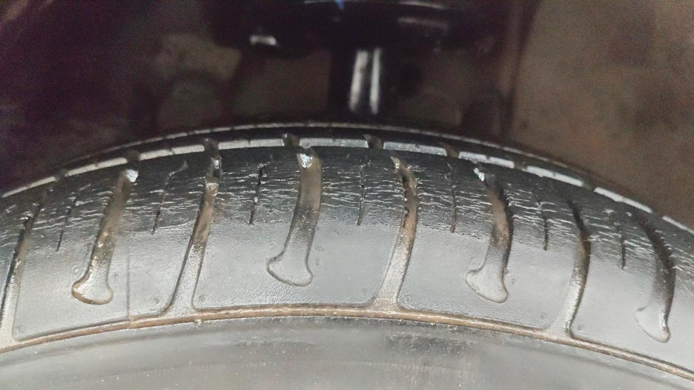 2019 Tata Tiago XZ PETROL, Petrol, Manual, 26,370 km, Right Front Tyre Tread