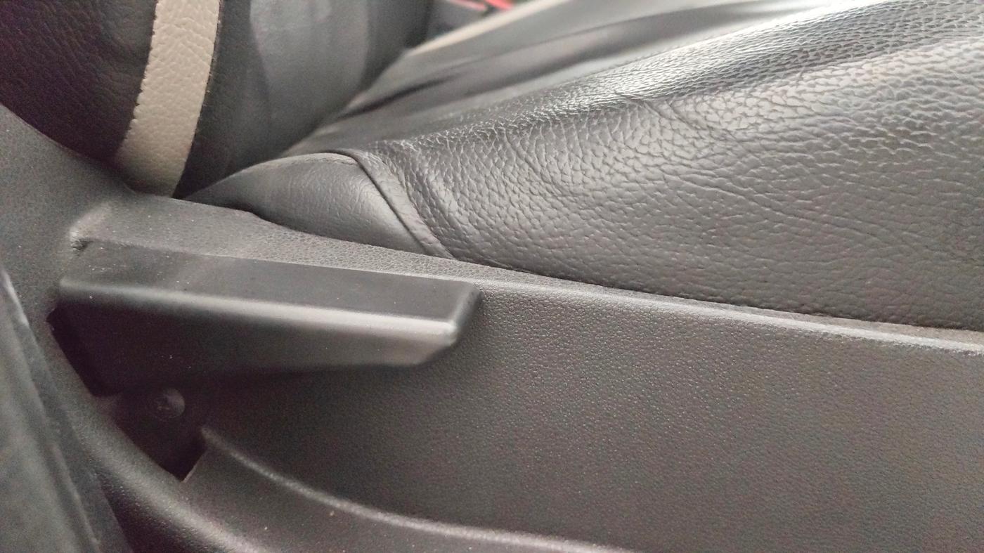 2019 Tata Tiago XZ PETROL, Petrol, Manual, 26,370 km, Driver Side Adjustment Panel