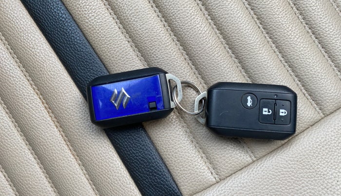 2018 Maruti Dzire ZXI PLUS AMT, Petrol, Automatic, 1,04,916 km, Key Close Up