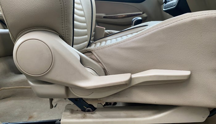 2018 Maruti Dzire ZXI PLUS AMT, Petrol, Automatic, 1,04,916 km, Driver Side Adjustment Panel