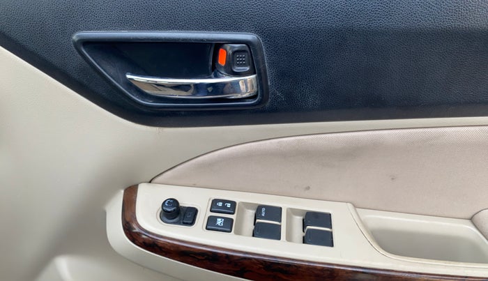 2018 Maruti Dzire ZXI PLUS AMT, Petrol, Automatic, 1,04,916 km, Driver Side Door Panels Control