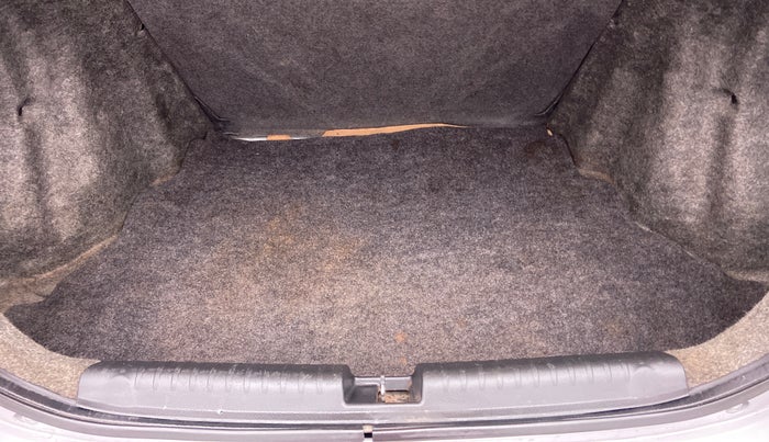 2015 Honda Amaze 1.2 SX MT I VTEC, Petrol, Manual, 63,003 km, Boot Inside