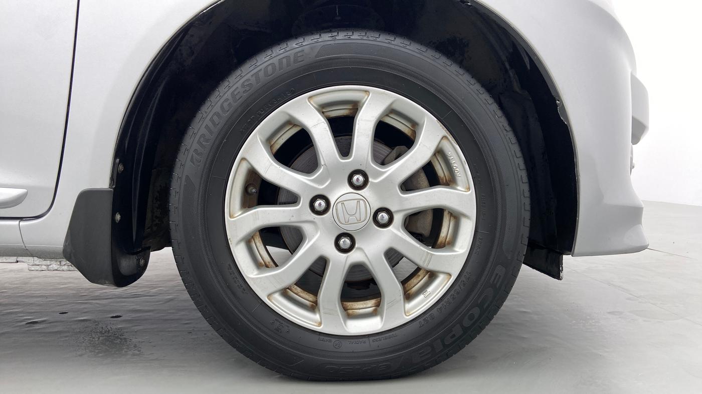 2015 Honda Amaze 1.2 SX MT I VTEC, Petrol, Manual, 63,003 km, Right Front Wheel