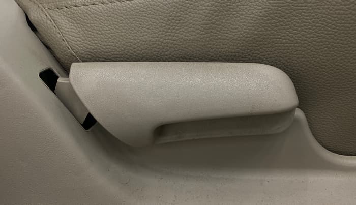 2019 Maruti Celerio VXI, Petrol, Manual, 34,541 km, Driver Side Adjustment Panel