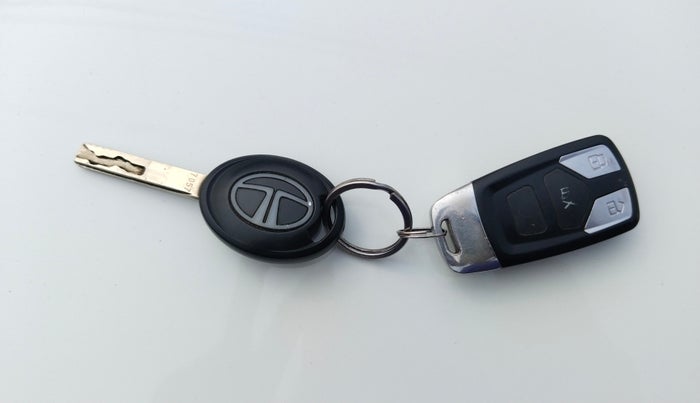 2022 Tata TIGOR XM PETROL, Petrol, Manual, 35,503 km, Key Close Up