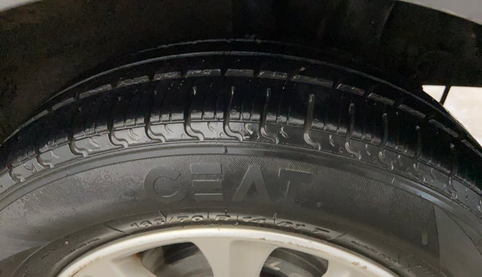 2016 Hyundai Grand i10 ASTA AT 1.2 KAPPA VTVT, Petrol, Automatic, 66,660 km, Left Rear Tyre Tread