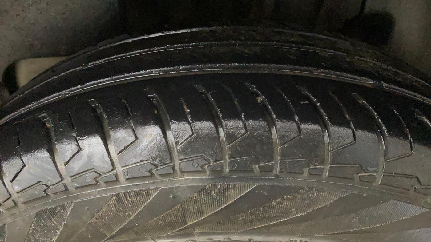 2023 Maruti Swift LXI, Petrol, Manual, 36,937 km, Left Rear Tyre Tread