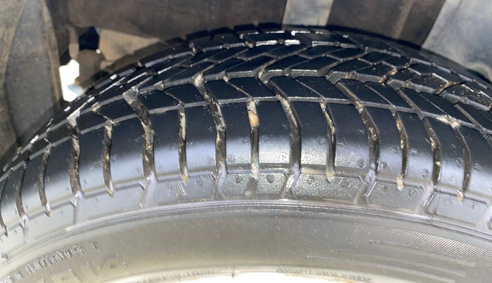 2016 Tata Tiago XZ PETROL, Petrol, Manual, 37,280 km, Right Rear Tyre Tread