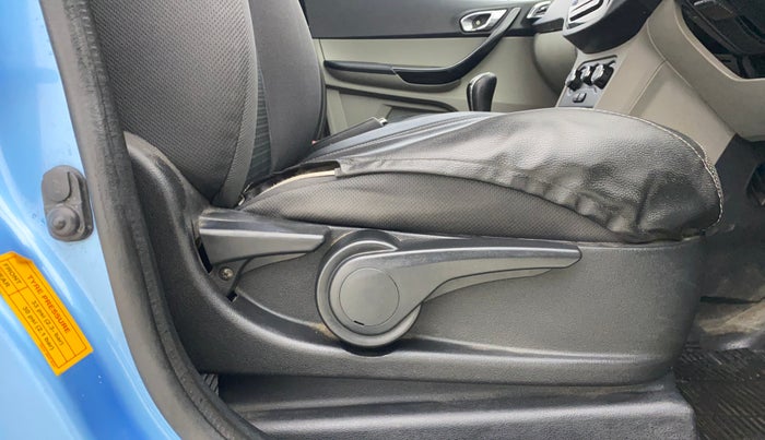 2016 Tata Tiago XZ PETROL, Petrol, Manual, 37,280 km, Driver Side Adjustment Panel