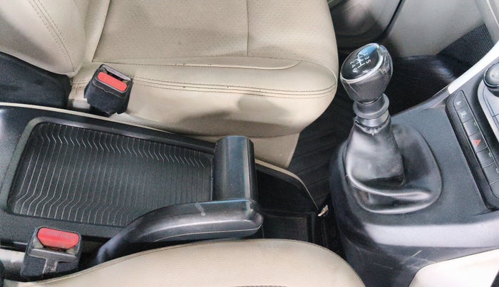 2019 Mahindra MARAZZO M8 7 STR, Diesel, Manual, 1,50,091 km, Gear Lever