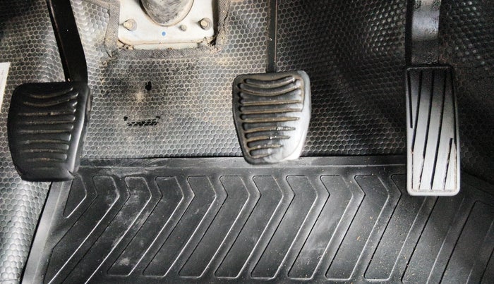 2019 Mahindra MARAZZO M8 7 STR, Diesel, Manual, 1,50,091 km, Pedals