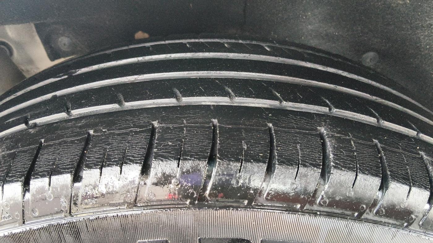 2019 Mahindra MARAZZO M8 7 STR, Diesel, Manual, 1,50,091 km, Right Rear Tyre Tread