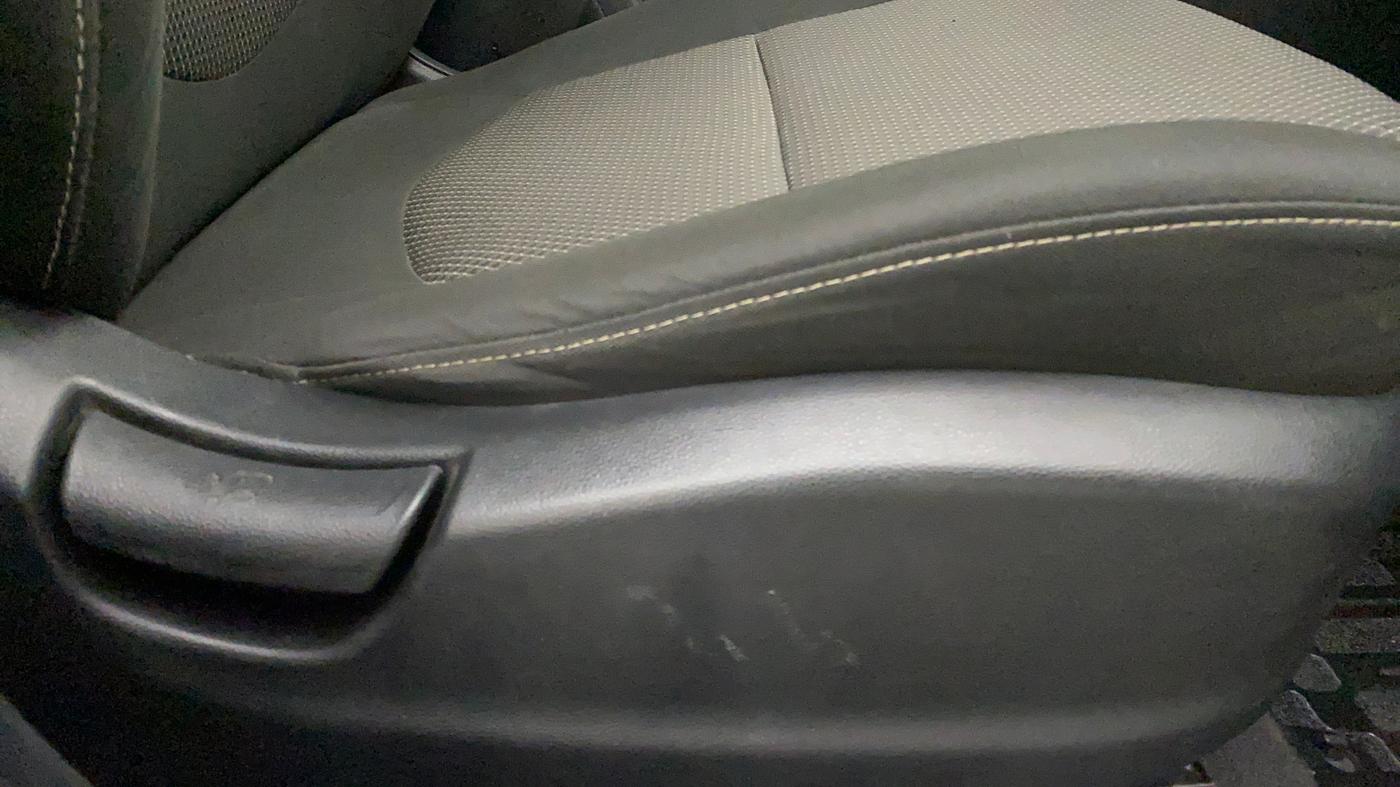 2017 Hyundai Creta E PLUS 1.6 PETROL, Petrol, Manual, 25,467 km, Driver Side Adjustment Panel