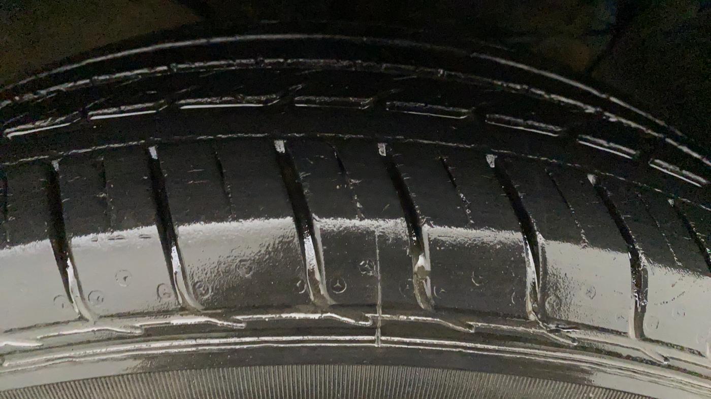 2017 Hyundai Creta E PLUS 1.6 PETROL, Petrol, Manual, 25,467 km, Right Front Tyre Tread