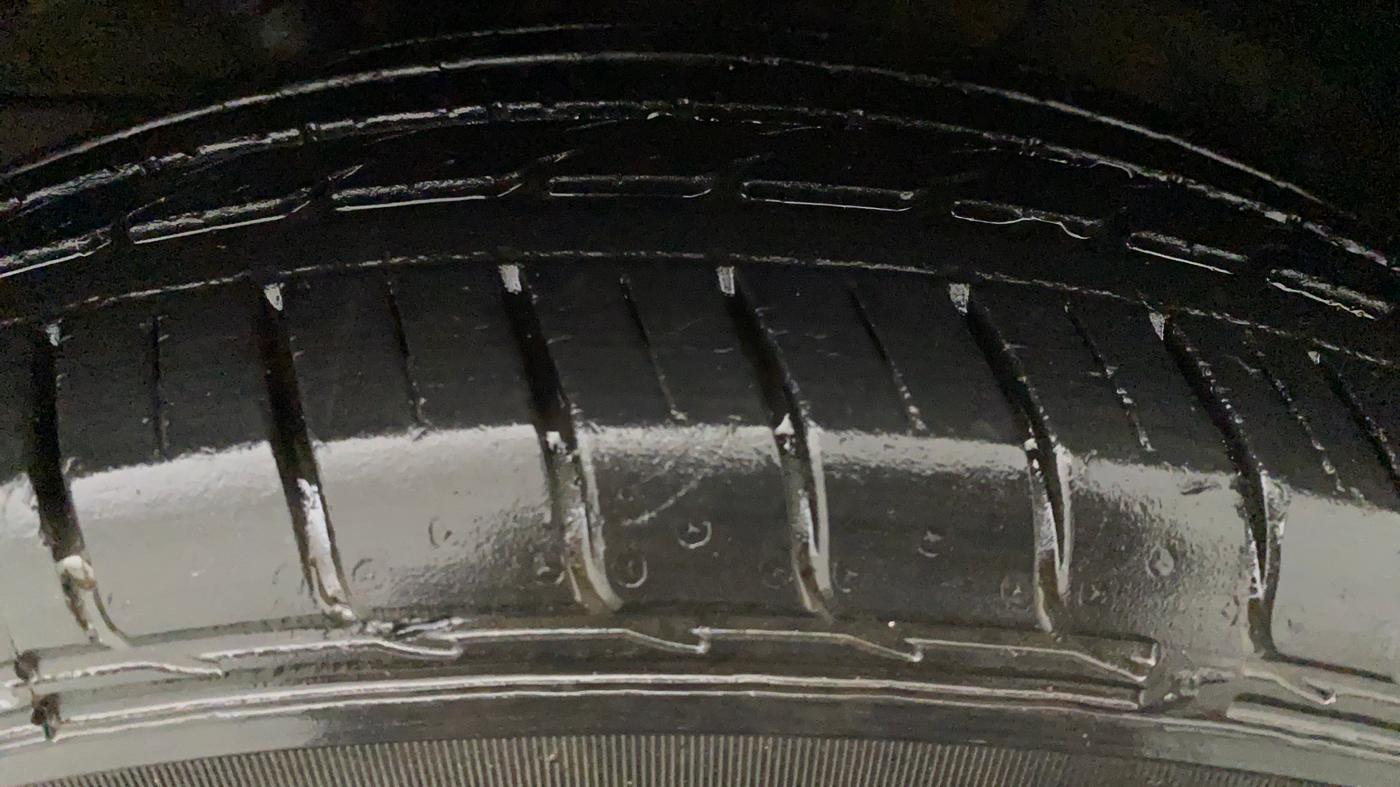 2017 Hyundai Creta E PLUS 1.6 PETROL, Petrol, Manual, 25,467 km, Left Front Tyre Tread