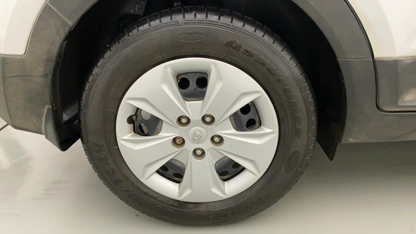 2017 Hyundai Creta E PLUS 1.6 PETROL, Petrol, Manual, 25,467 km, Right Rear Wheel