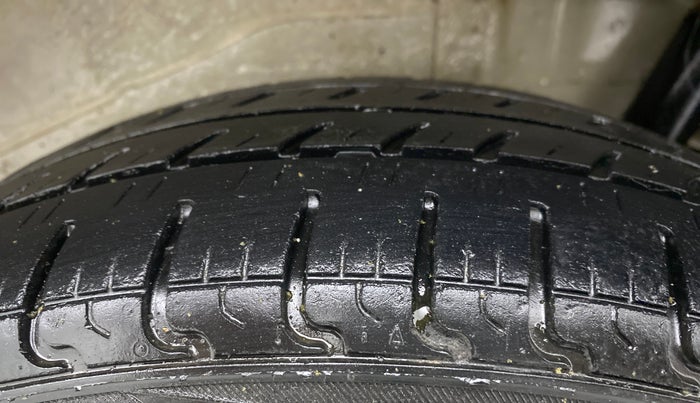 2018 Maruti Wagon R 1.0 VXI AMT, CNG, Automatic, 41,338 km, Left Rear Tyre Tread