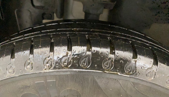 2021 Renault Kwid RXT 1.0 (O), Petrol, Manual, 18,502 km, Left Front Tyre Tread