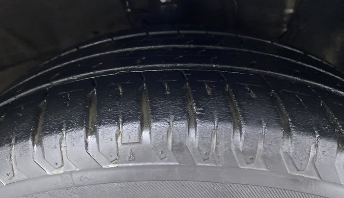 2019 Hyundai Verna 1.6 SX VTVT AT (O), Petrol, Automatic, 31,605 km, Right Front Tyre Tread