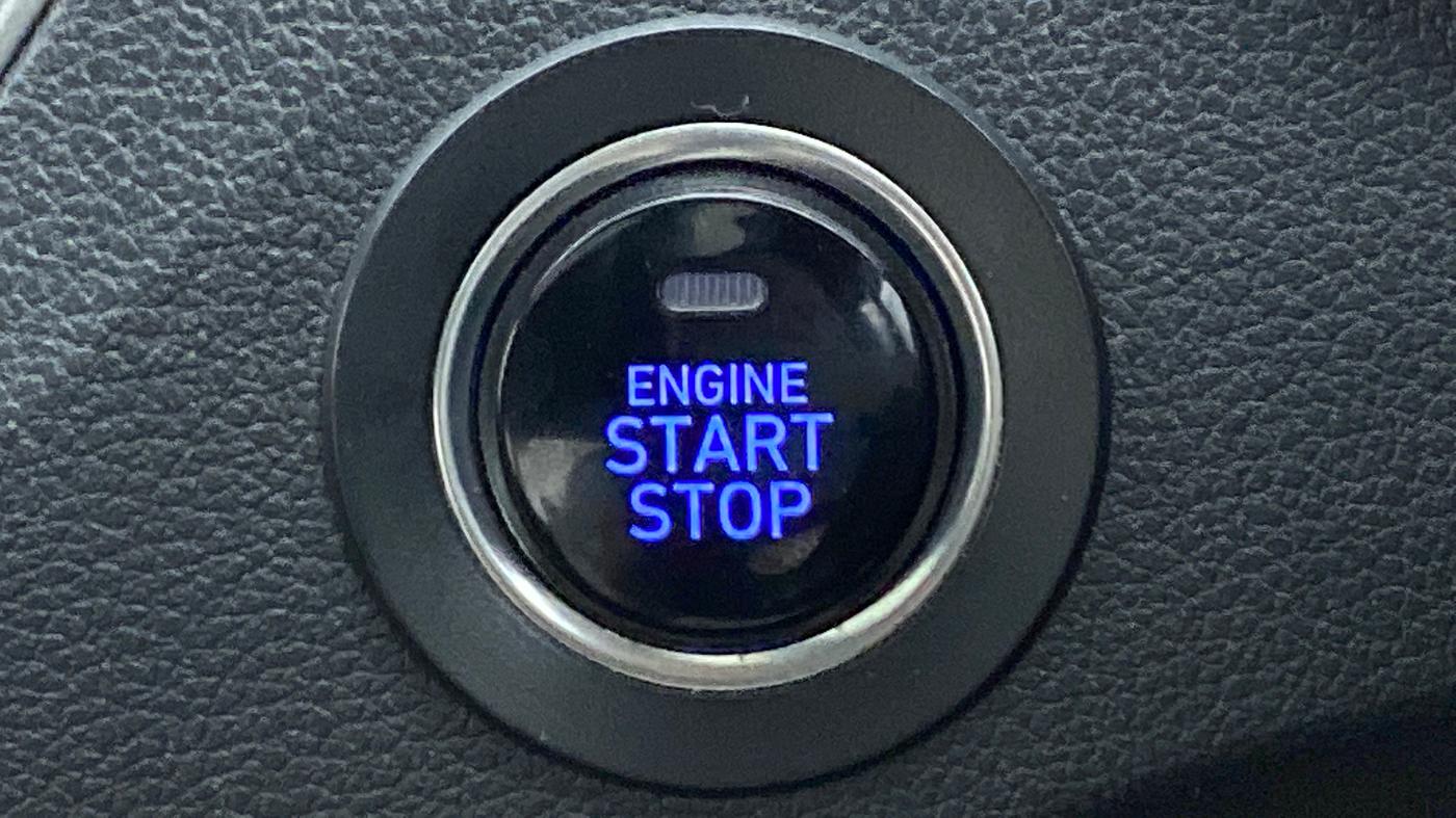 2019 Hyundai Verna 1.6 SX VTVT AT (O), Petrol, Automatic, 31,605 km, Keyless Start/ Stop Button