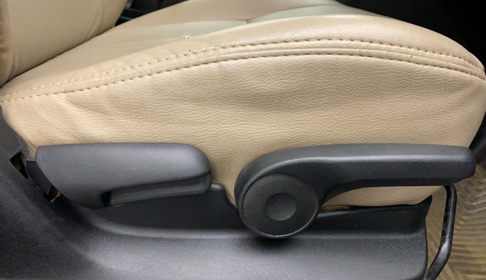 2018 Maruti Vitara Brezza ZDI AMT, Diesel, Automatic, 98,309 km, Driver Side Adjustment Panel