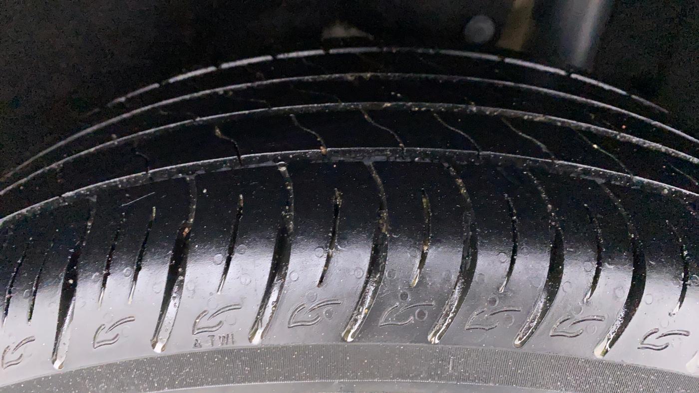 2018 Maruti Vitara Brezza ZDI AMT, Diesel, Automatic, 98,309 km, Left Rear Tyre Tread