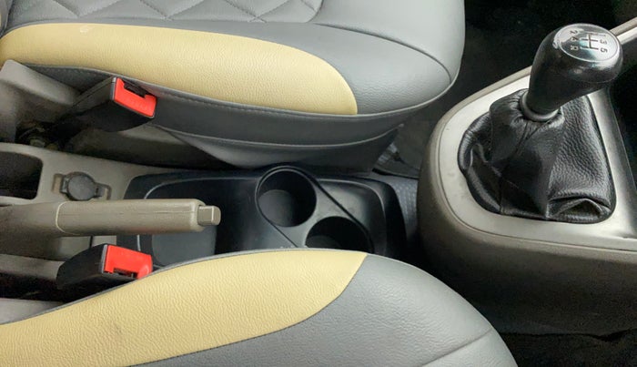 2011 Hyundai i10 MAGNA 1.2, Petrol, Manual, 1,10,443 km, Gear Lever