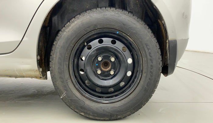 2012 Maruti Swift VXI, Petrol, Manual, 79,695 km, Left Rear Wheel